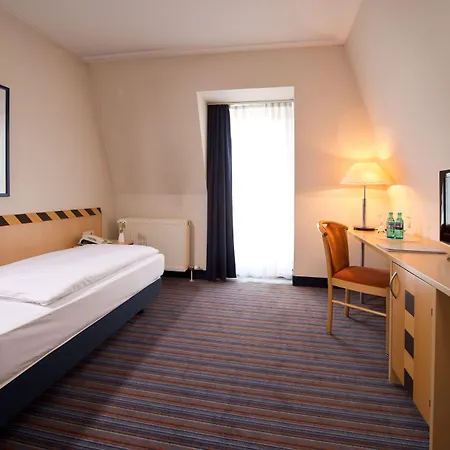 Отель Achat Elbufer 4*