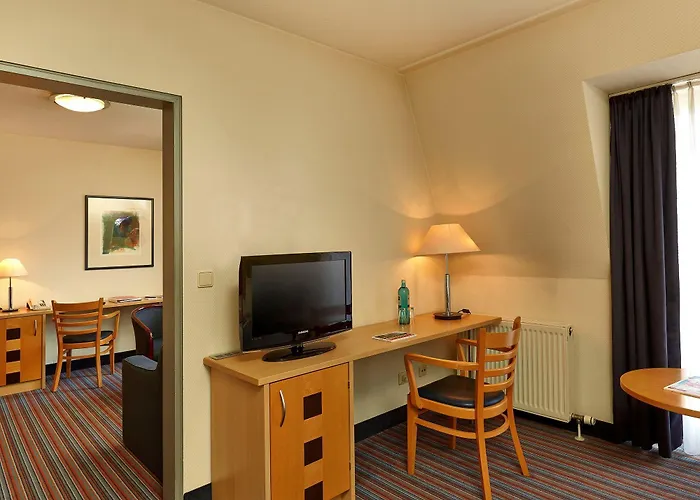 Achat Elbufer 4* Dresden