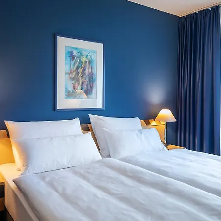Achat Elbufer 4* Dresden