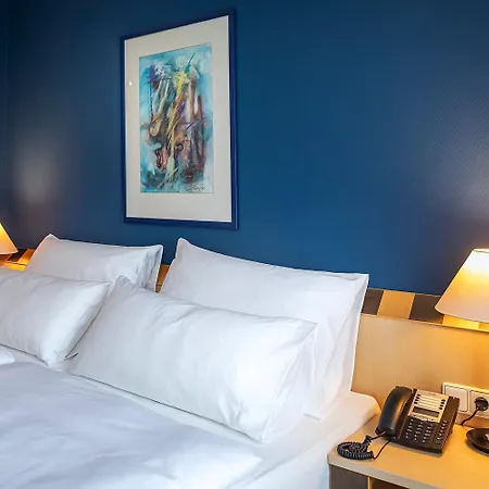 Hotel Achat Elbufer 4*