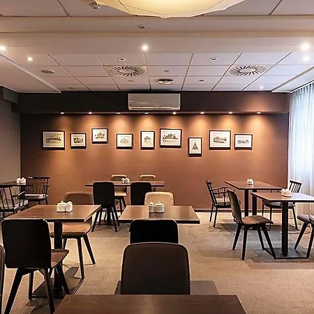 Achat Elbufer Hotel 4*