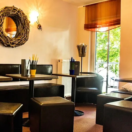 Achat Elbufer 4* Dresden