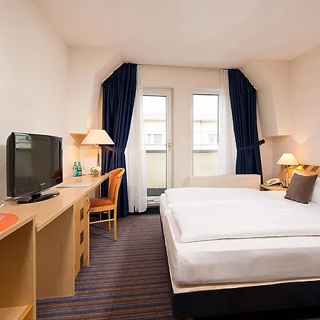 Achat Elbufer Hotel 4*