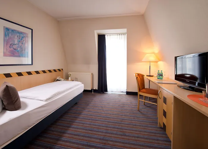 Hotel Achat Elbufer 4*